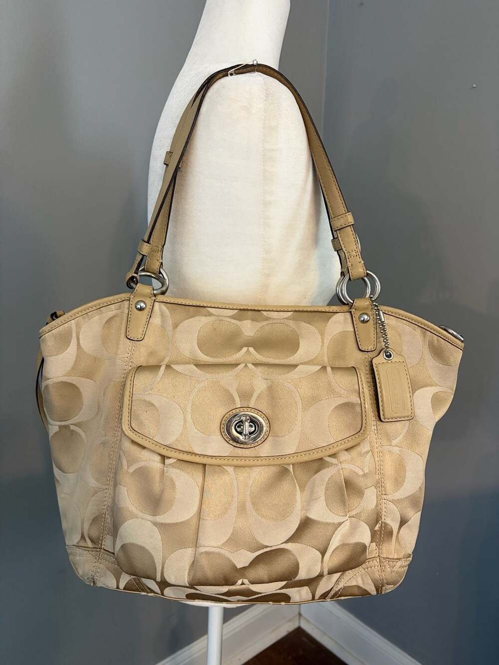 Coach Signature Leah Tote Bag Khaki